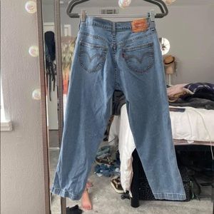 Won’t age Levi mom jeans
